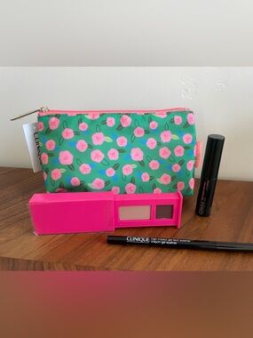 Clinique Gift Set - NWT